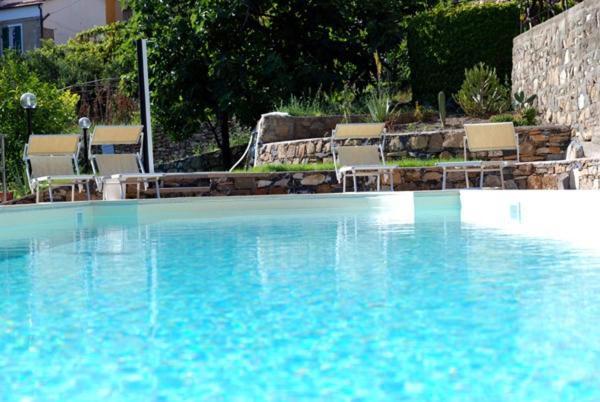 Casa Immersa Nella Natura Con Piscina, Ac E Wifi 3 *